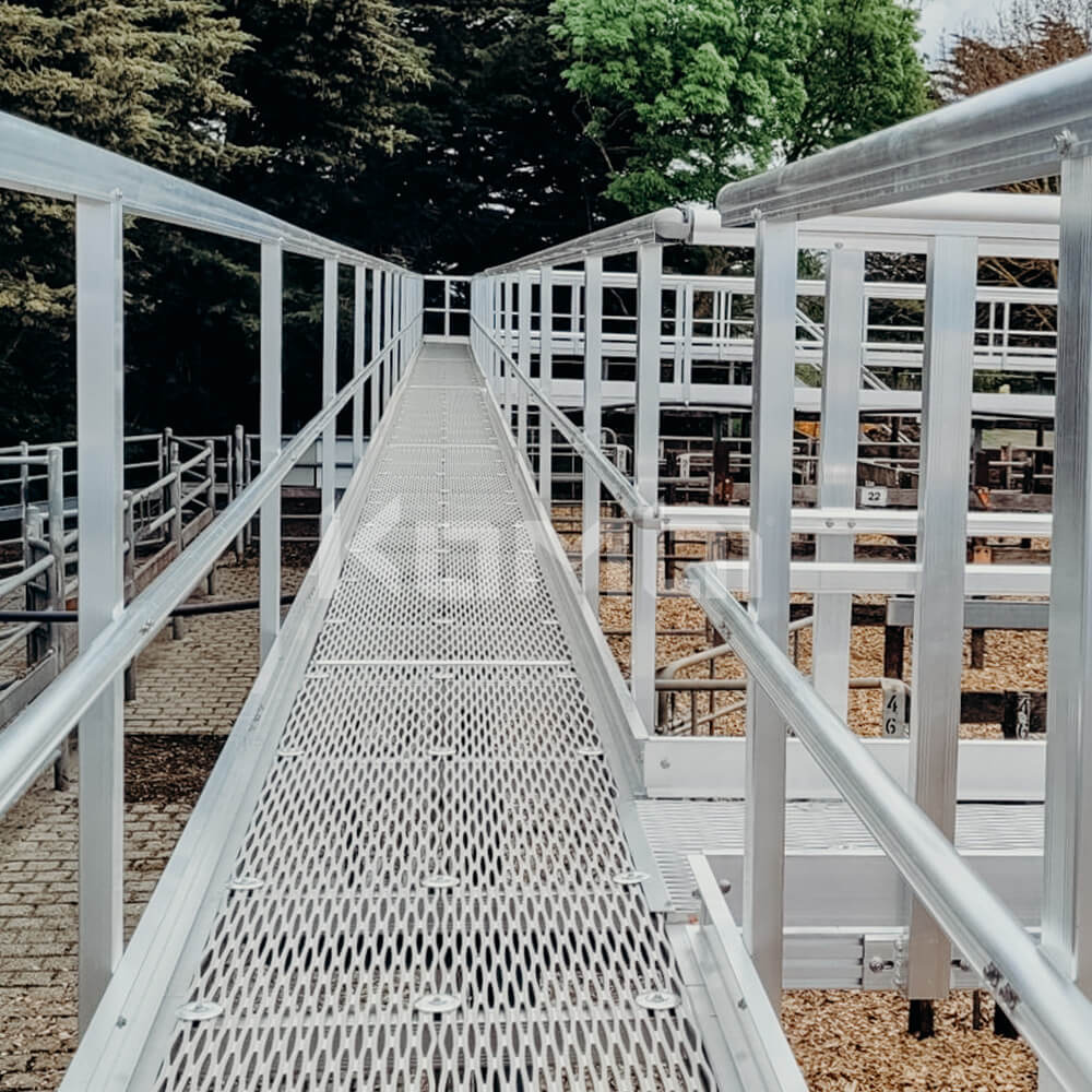 KOMBI Aluminium Elevated Platforms installed at Kyneton Saleyards