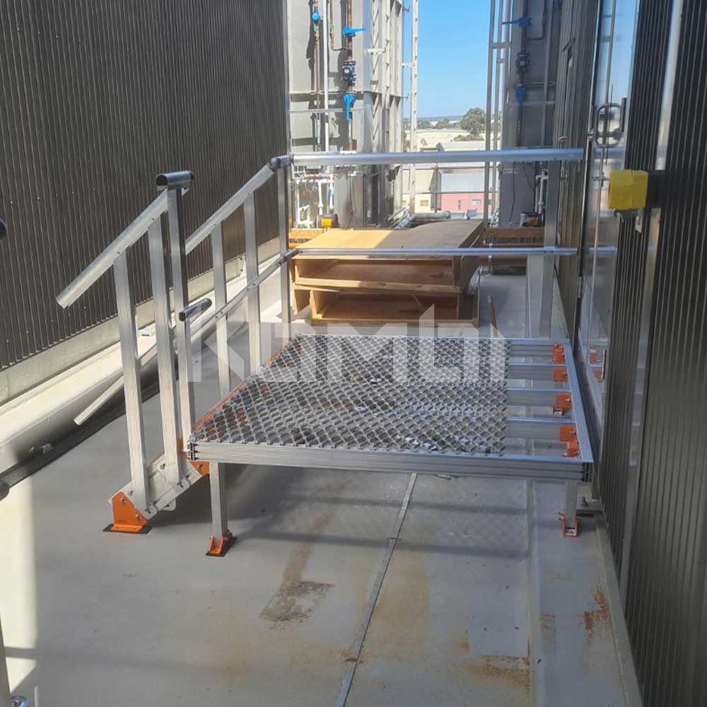 KOMBI Aluminium Modular Stair and Platform giving access across data centre pipework